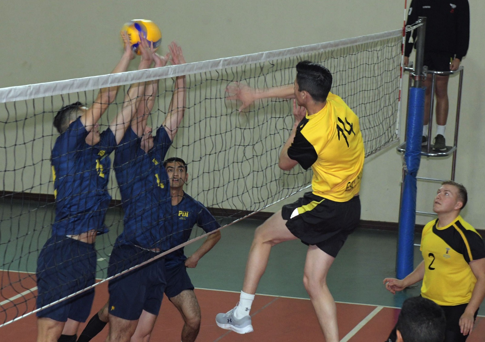 VOLEIBOL 4